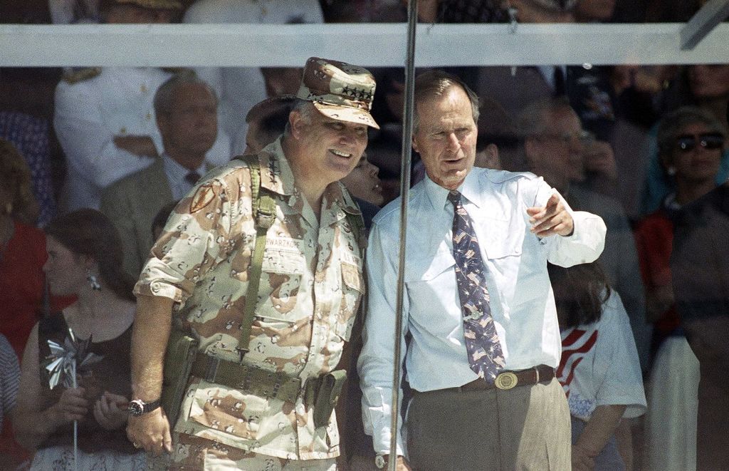 Генерал Норман Шварцкопф и президент Джордж Буш