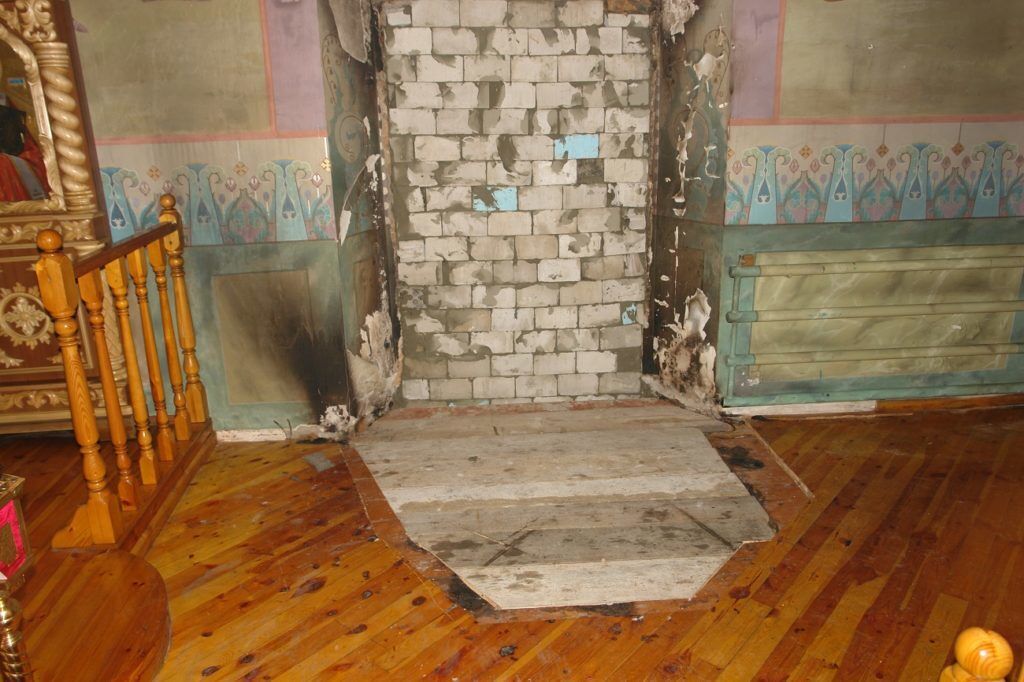На Киевщине подожгли храм УПЦ МП: появились фото
