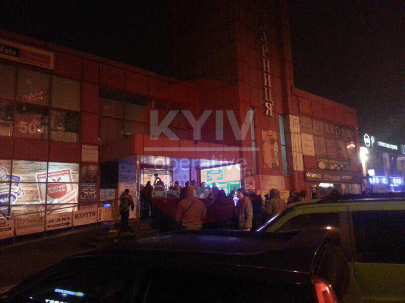 У мережі заявили про рейдерське захоплення ТЦ Києва: опубліковані фото і відео