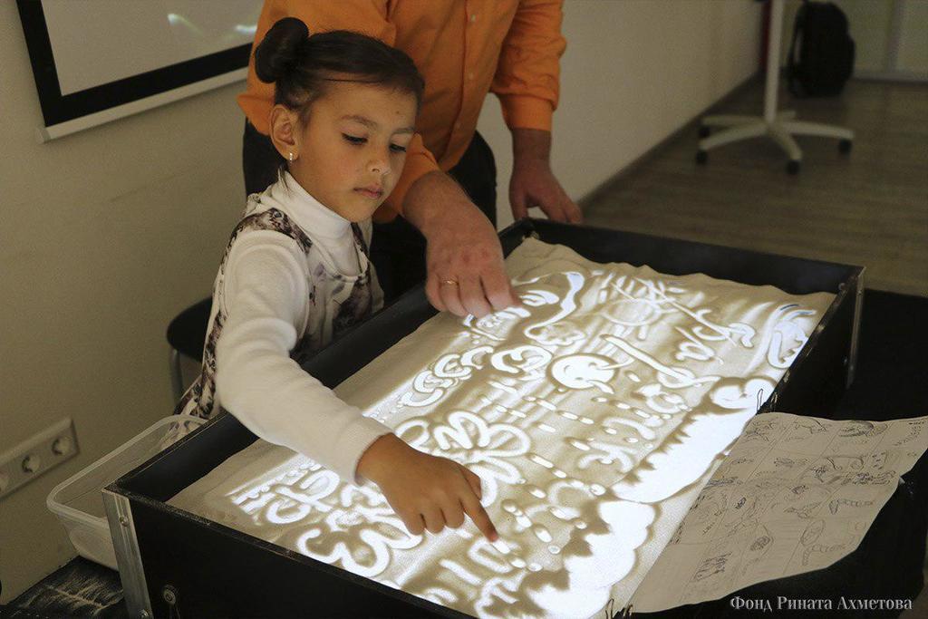 ''Сиротству – нет!'': порталу национального усыновления исполнилось девять лет 