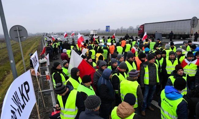 ''Жовті жилети'' дісталися до Польщі: у вимогах звучить Україна