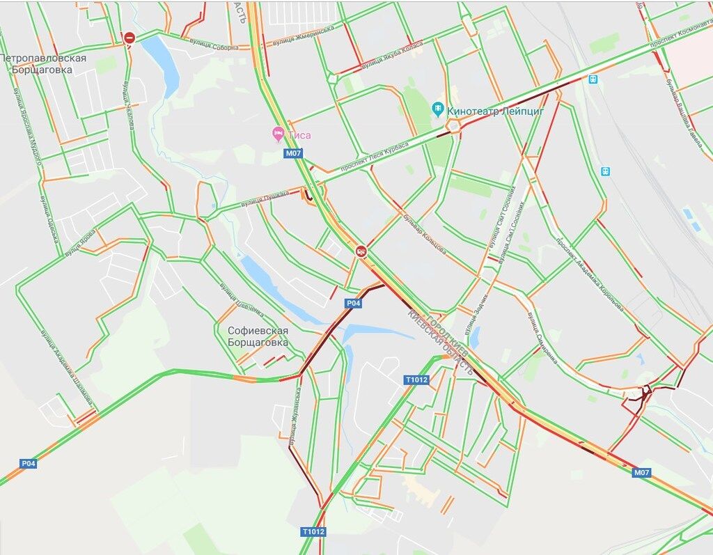 Штормове попередження у Києві: вулиці міста скували затори