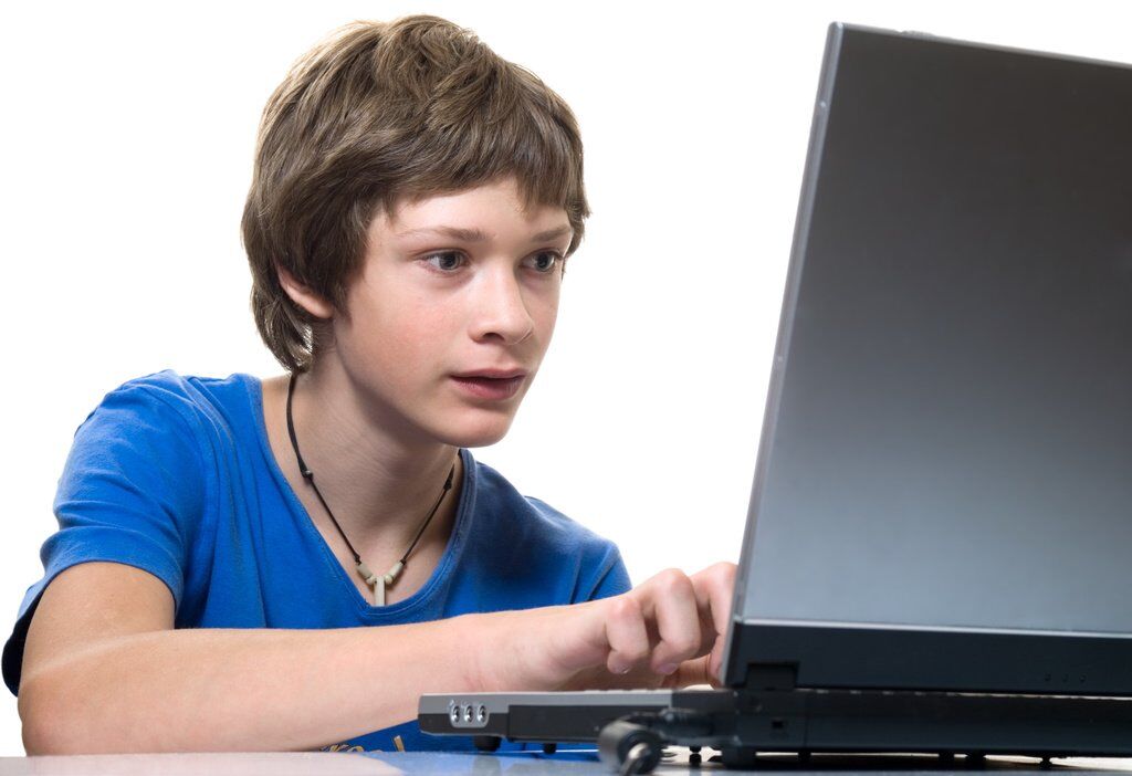 Чим небезпечний Інтернет для дітей