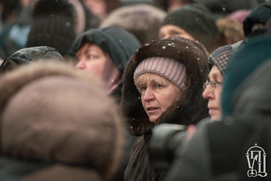 У Києві прихильники УПЦ МП прийшли під Раду: що відбувається