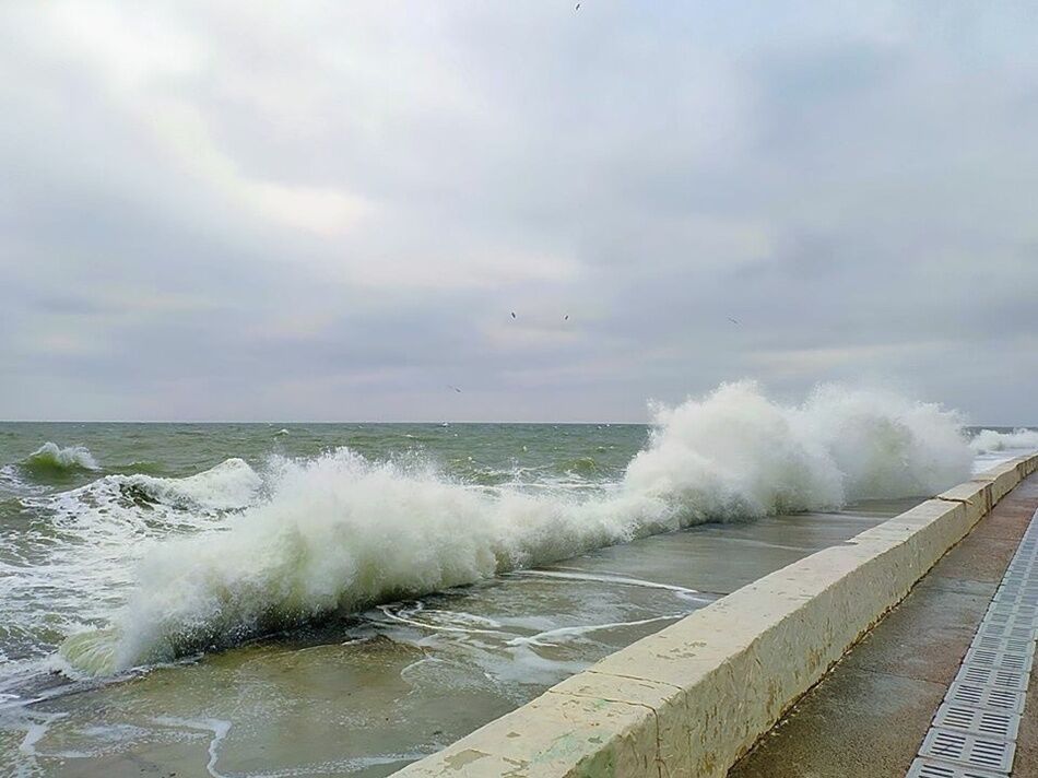 Зимовий шторм в Одесі: з'явилися неймовірні фото