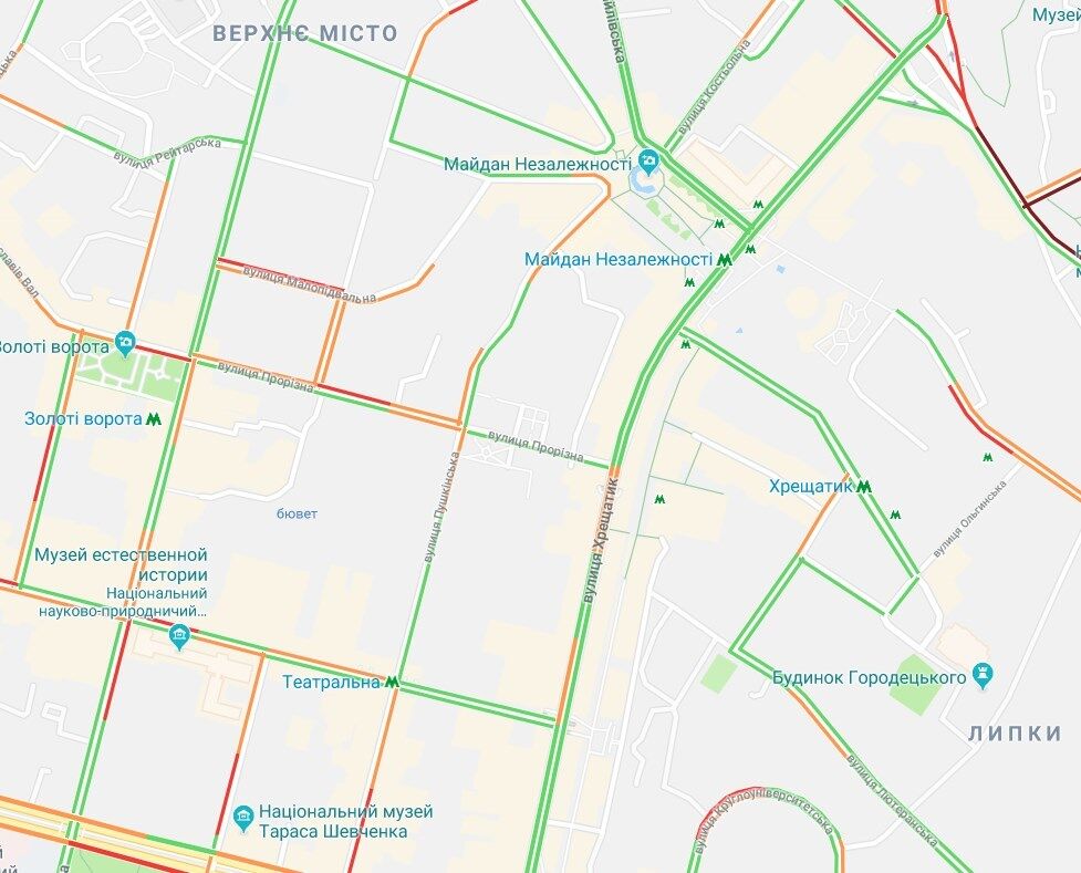 Киев сковали пробки и аварии: карта затруднений движения 
