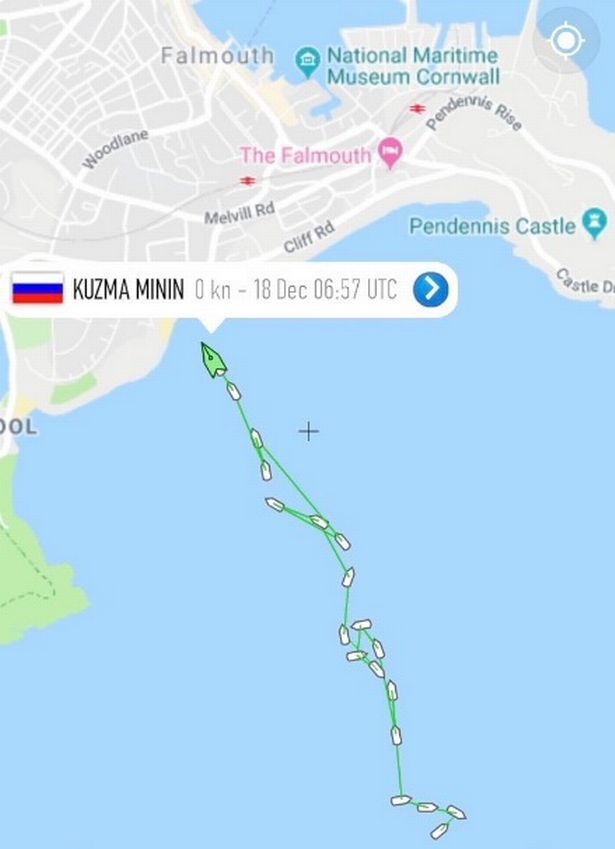 ''У небезпеці'': корабель Росії потрапив у НП поблизу Британії