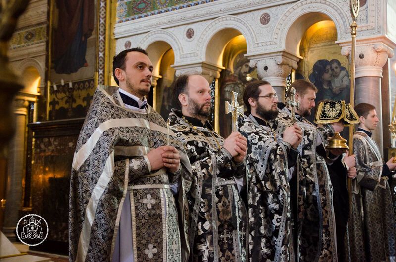 Єдина церква проти УПЦ МП: священик розповів, як будуть ділити вірян
