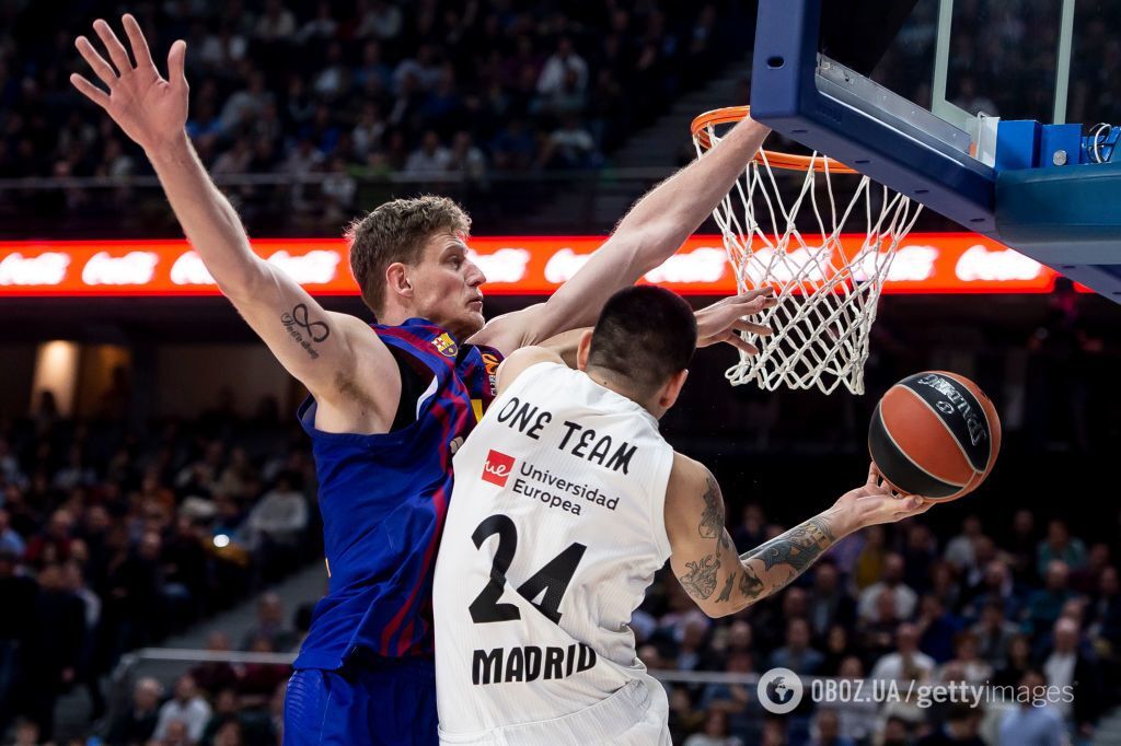 Артем Пустовой против