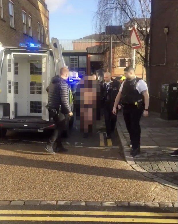 В центре Лондона произошло вооруженное нападение: есть пострадавшие