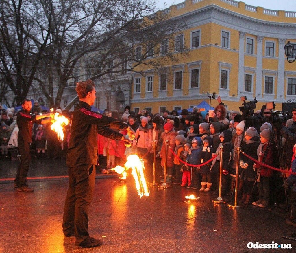 В Одесі стартувало масштабне святкування Хануки: фото і відео