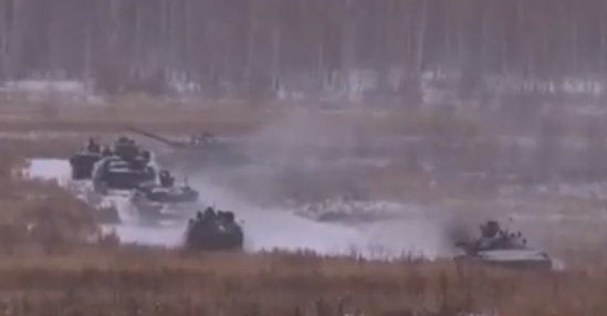 Росіяни похвалилися стріляниною з танків і "Градів"