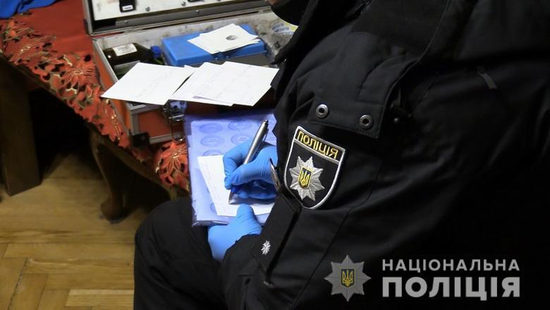 Искромсал двоих и выбросился из окна: в Киеве расследуют кровавое убийство 