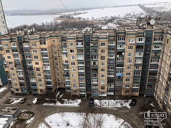 В Кривом Роге женщина с ребенком выпрыгнула с 10 этажа