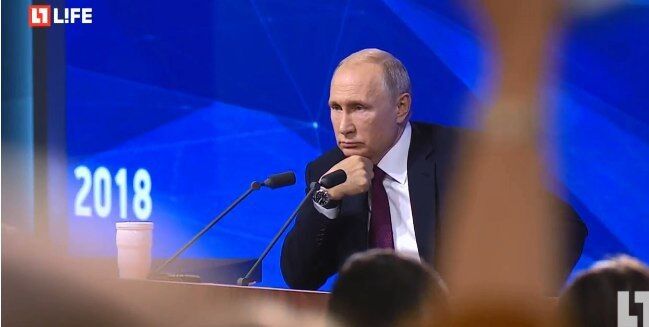''Обговоримо потім'': Путін вульгарно пожартував із молоденькою журналісткою