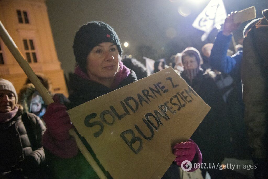 Президент Угорщини підписав ''рабський закон'' всупереч протестам: що тепер буде