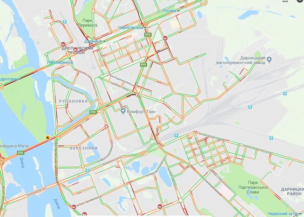 Київ скували 9-бальні затори і десятки аварій: карта ДТП