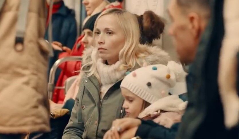 "З цими нудними поїзд не поїде": мережу захопила реклама київського метро