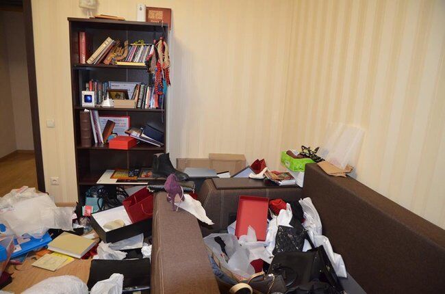 У Києві розгромили квартиру відомої чиновниці: фото