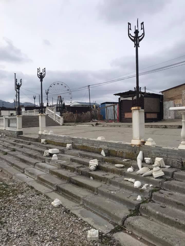 ''Все заср*но! '' Блогер показав, як окупанти зруйнували відомий курорт Криму