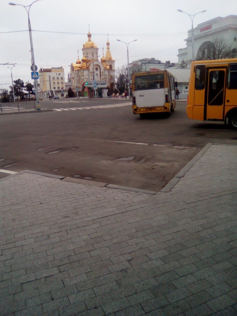 Донецк: грустные фото из города