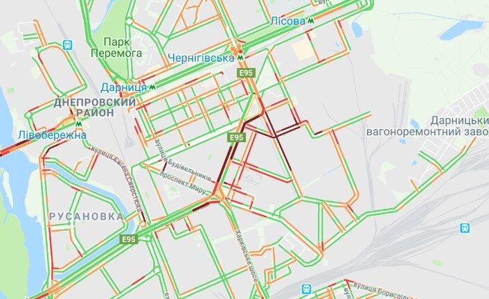 Киев встал в многокилометровых пробках: подробная карта 