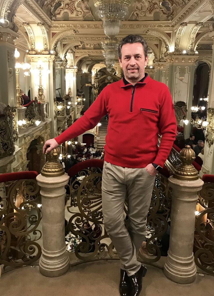 Украинский певец отметил день рождения сына в рождественской Вене