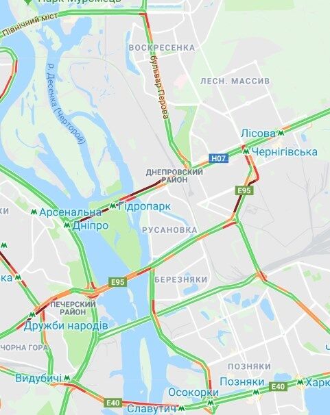 Киев сковали пробки и многочисленные ДТП: карта затруднений 
