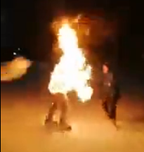 Поджигают и смотрят: в России забили тревогу из-за жуткой "забавы" подростков