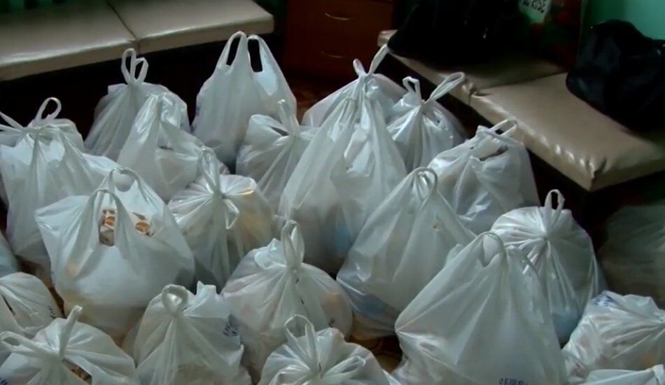 Каждому работнику по 20 кг еды Каждому работнику по 20 кг еды