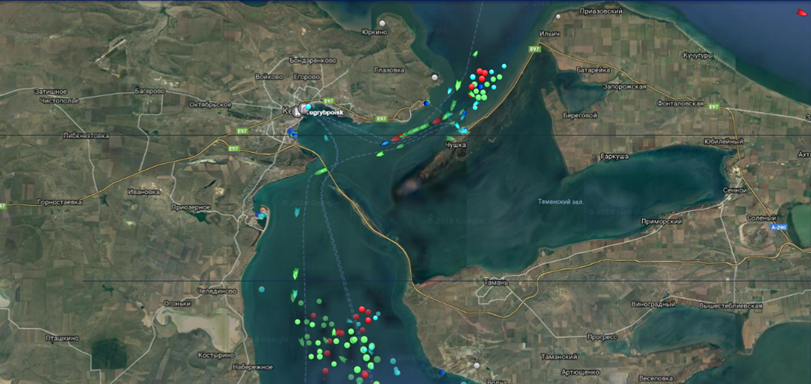''Серьезная угроза'': стало известно о нескольких ЧП в Керченском проливе