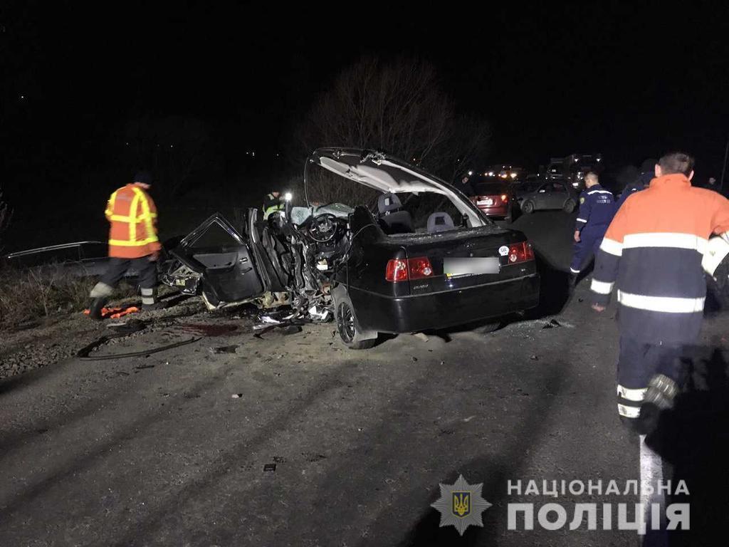 В один момент втратила чоловіка і доньку: подробиці жахливої ​​ДТП на Закарпатті