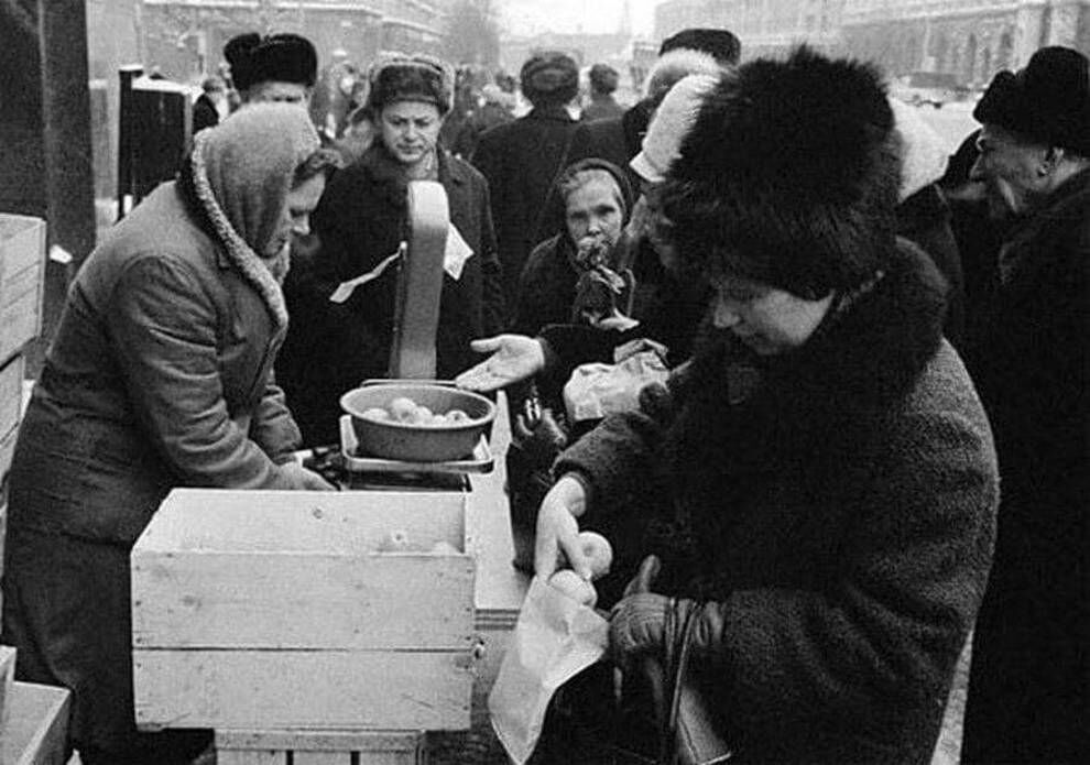 Советский Новый год — погоня за дефицитом