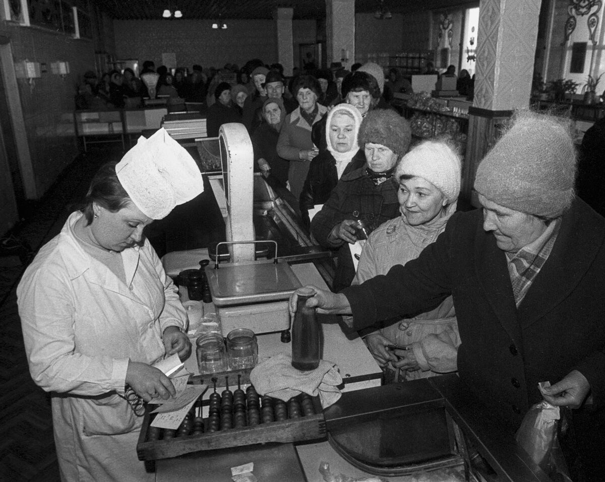 Советский Новый год — погоня за дефицитом