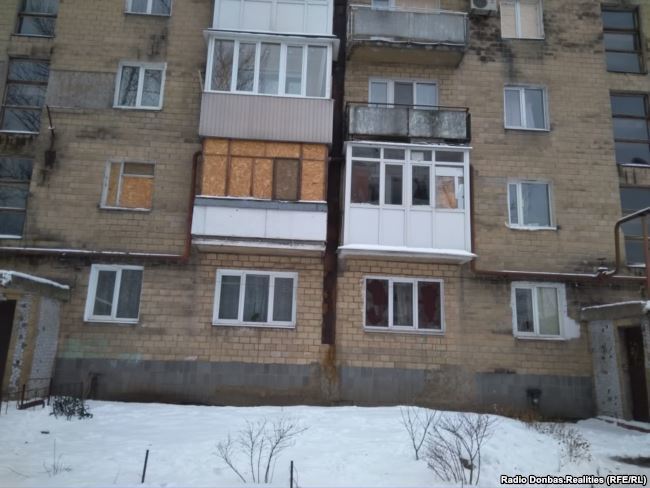 Разрушенный и пустой: появились показательные фото предновогоднего Донецка