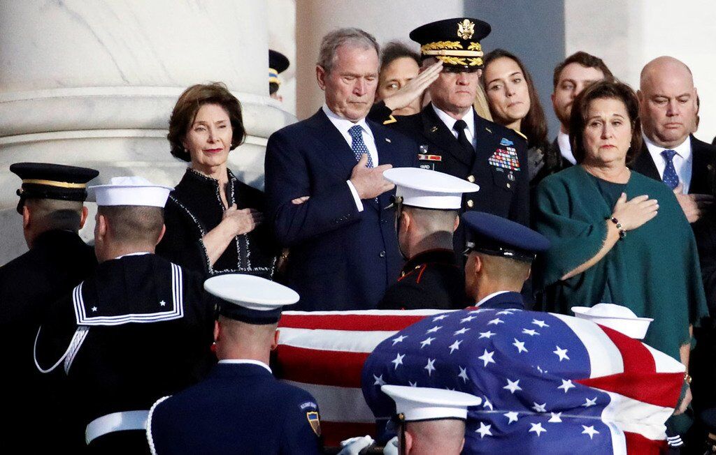 У США прощаються із колишнім президентом Джорджем Бушем-старшим: фото