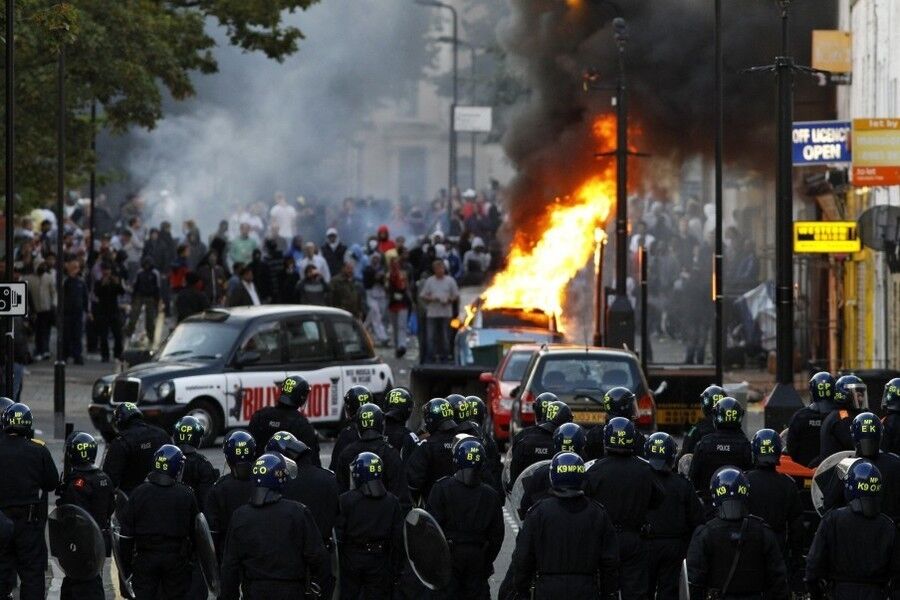 Масові протести у Франції