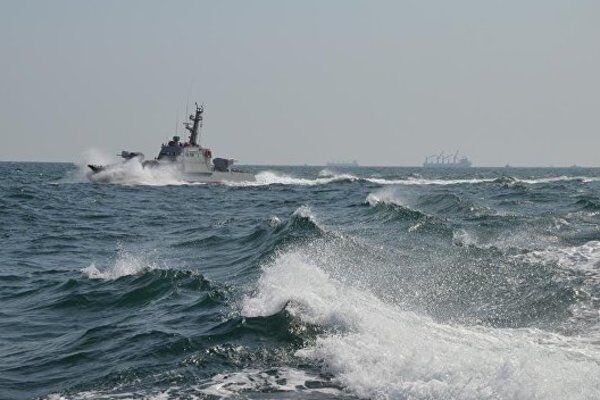 ''Нацелили артиллерию'': в России объяснили нападение на корабли Украины
