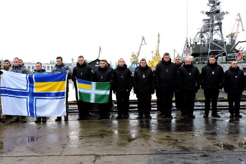 ''Вместе победим!'' Украинские военные трогательно поддержали плененных моряков