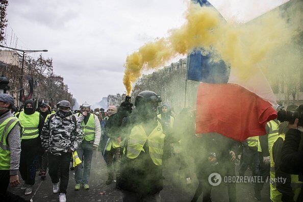 Вихід із ЄС і НАТО? ''Жовті жилети'' у Франції оприлюднили вимоги