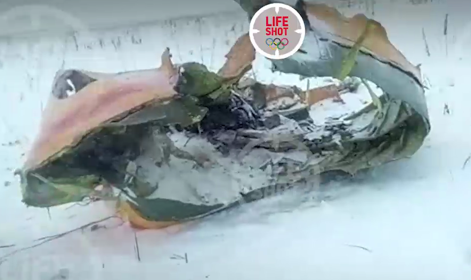 З'явилися перші кадри літака, який розбився в Росії