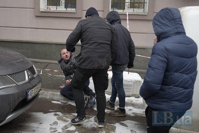 Стрельба возле суда в Киеве: свежие фото и видео