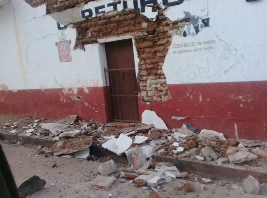   В Мексике произошло мощное землетрясение: все подробности
