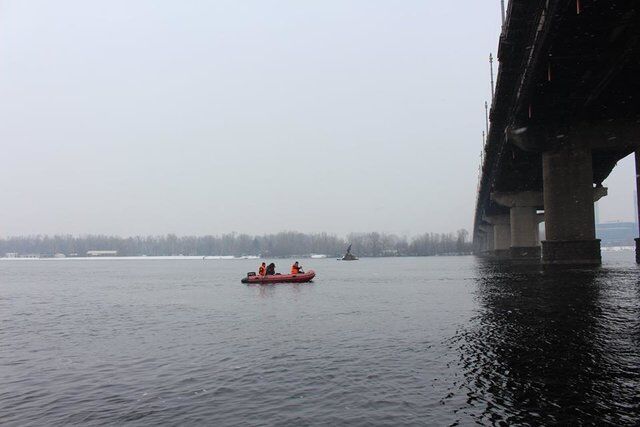 Студентка, яка зникла в Києві, наклала на себе руки: фото і відео з місця трагедії