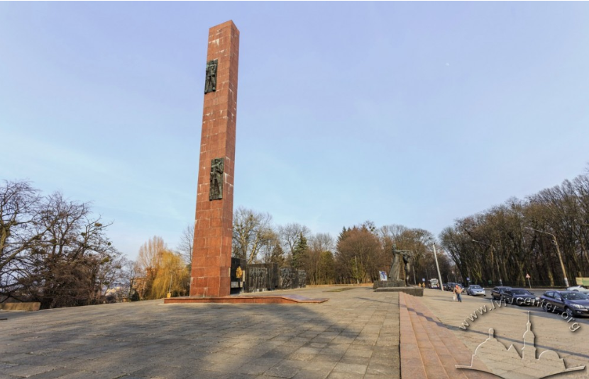 Во Львове решили снести еще один советский памятник
