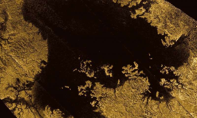 Самое северное гигантское море Титана Лигеи