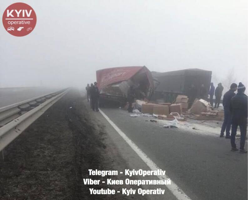 На трассе Киев-Одесса произошло жуткое ДТП с тягачом