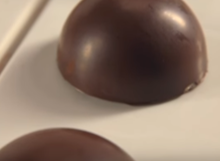 Сырок с фруктами в шоколаде: рецепт