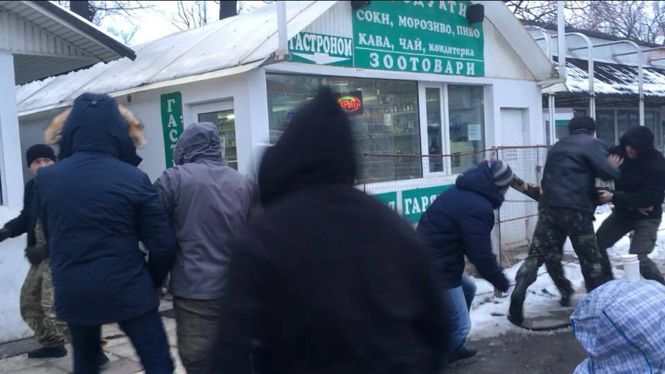 "Ветеран - не нищий": в Киеве наказали банду в камуфляже