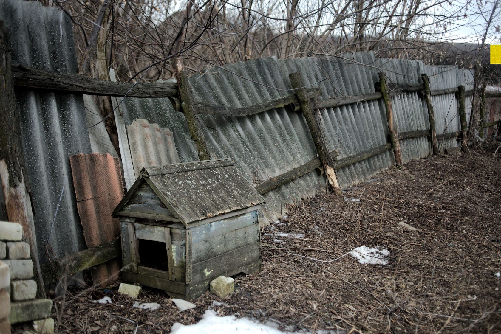 "Как свиньи в загоне": украинцы рассказали об ужасах жизни в серой зоне